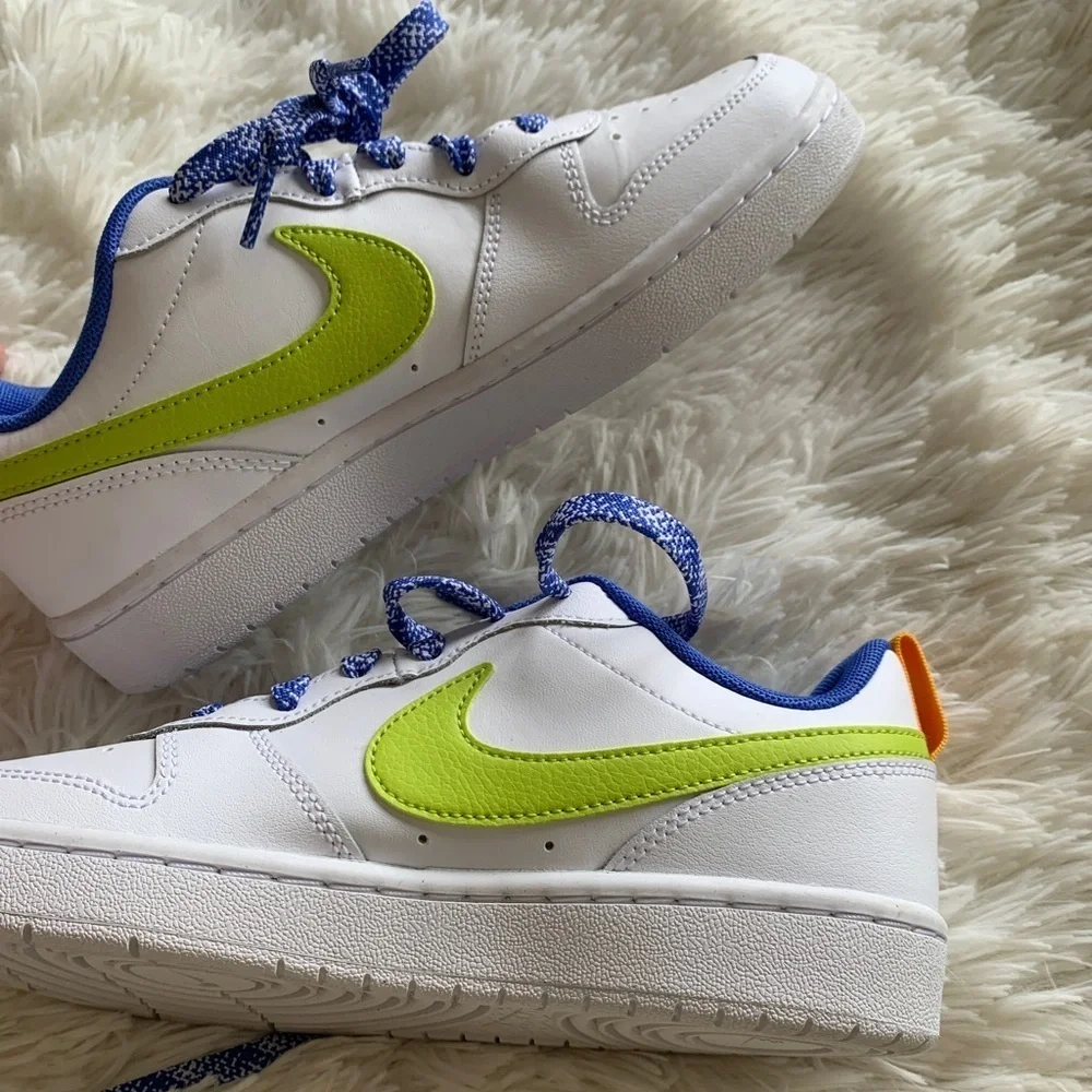 Nike‎ All Day Play size 5.5Y White Neon NEW